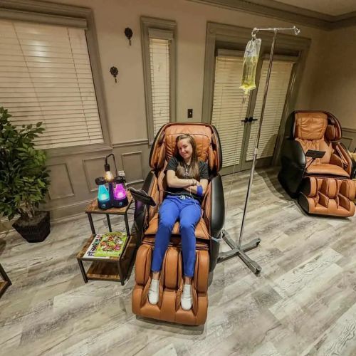 Revival IV Lounge Franchise client getting vitamin infusion therapy