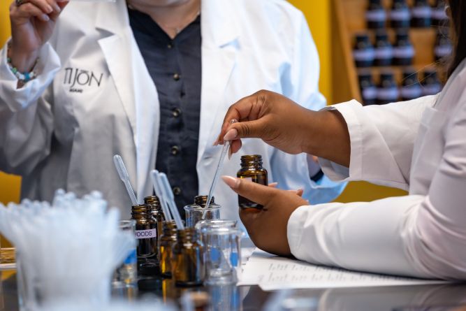 Tijon Franchise perfume making classes