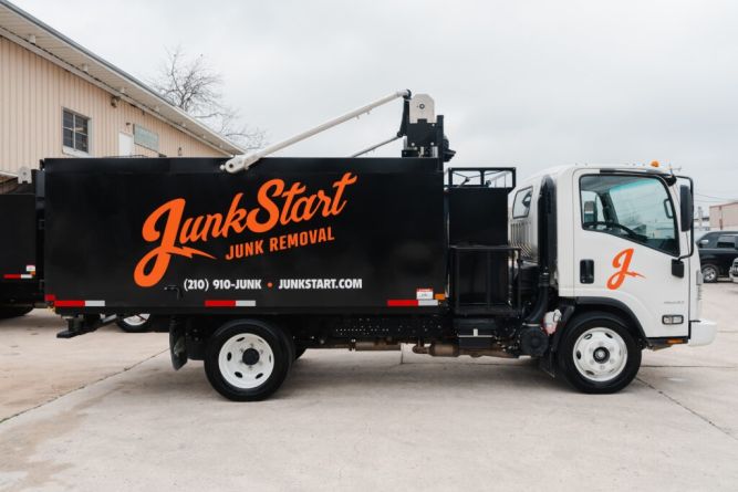 JunkStart Franchise Junk Removal Truck