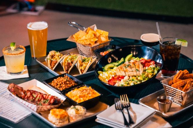 Five Iron Golf Indoor Golf and Restaurant Franchise